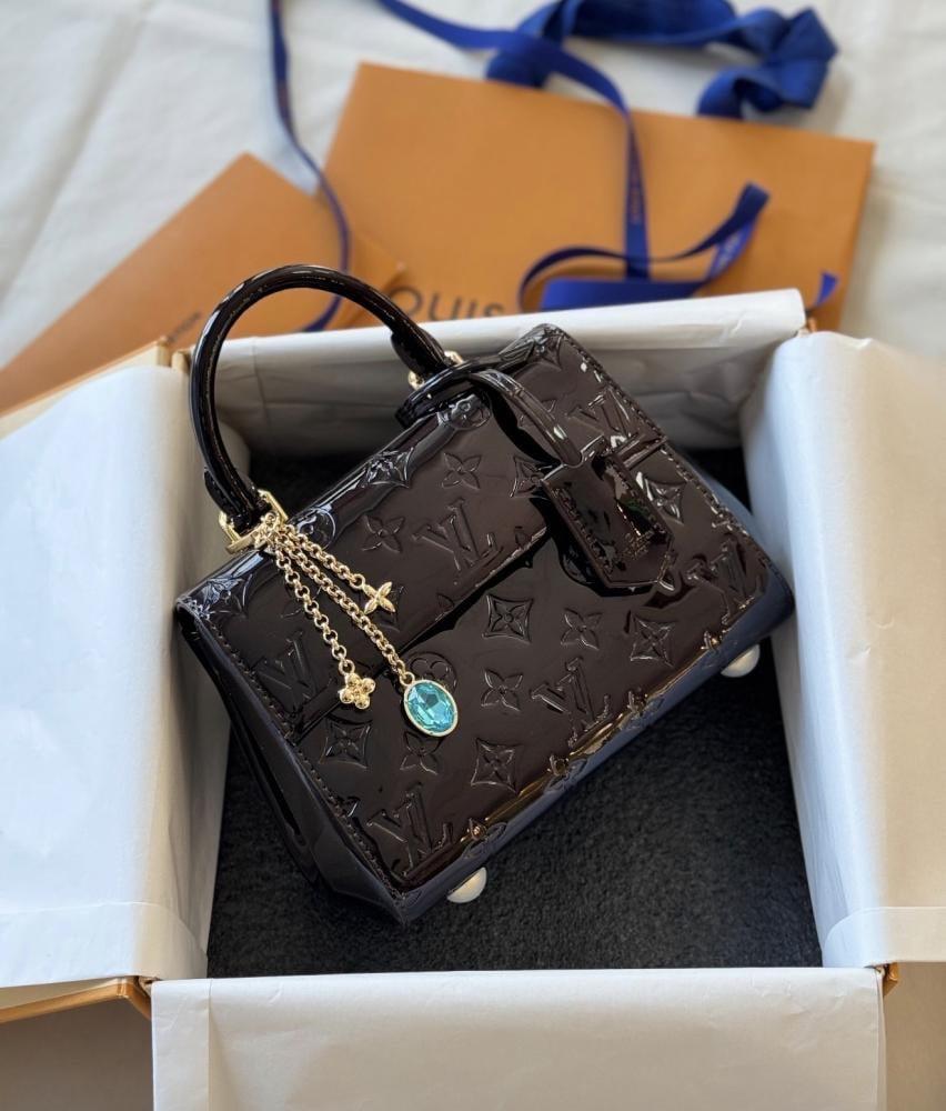 شنطة لويس فيتون ألما جلد لامع مقاس 23 سم | Louis Vuitton Alma Patent Leather Bag 23 cm