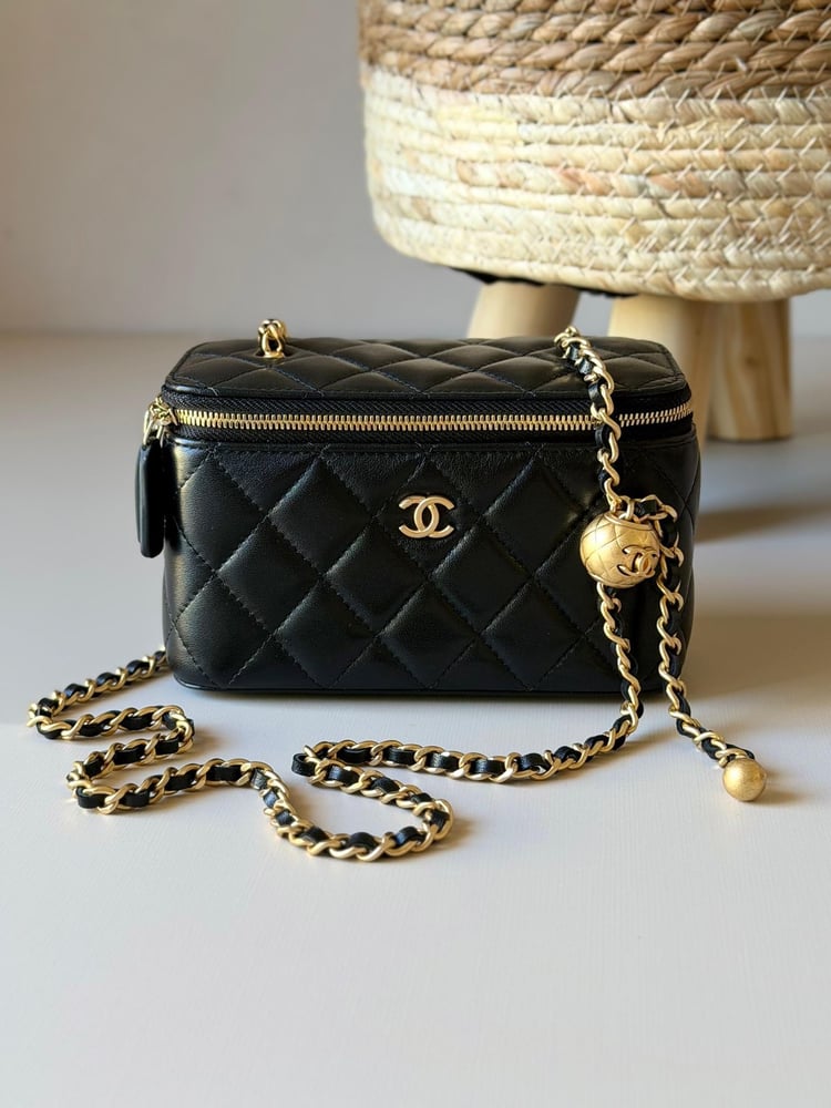 باوتش شانيل كلاتش تايني | Chanel Clutch