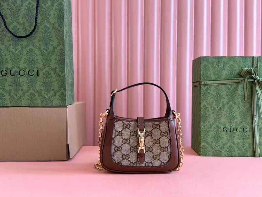 شنطة غوتشي 19 سم Gucci Bag 19 cm