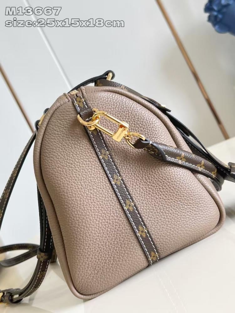 شنطة لويس فيتون 25 cm