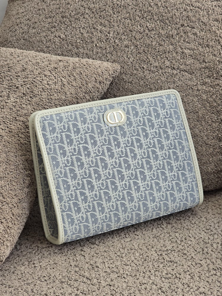 باوتش ديور 26 سم Dior Pouch 26 cm