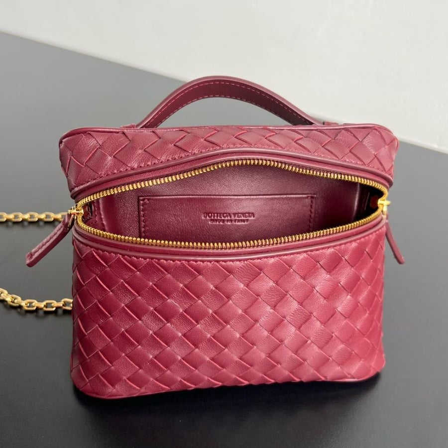 شنطة بوتيغا 19 cm