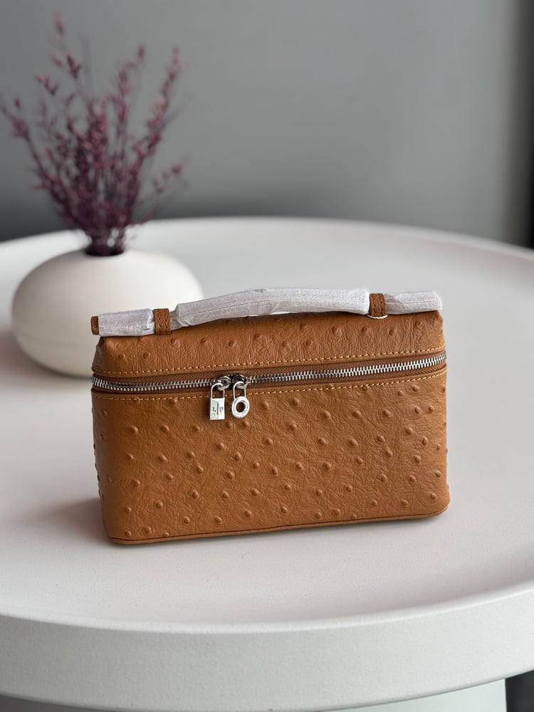 شنطة لورو بيانا مقاس 19 سم Loro Piana Bag 19 cm