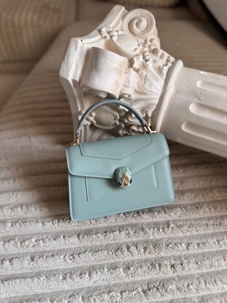 شنطة بولغاري Bvlgari Bag