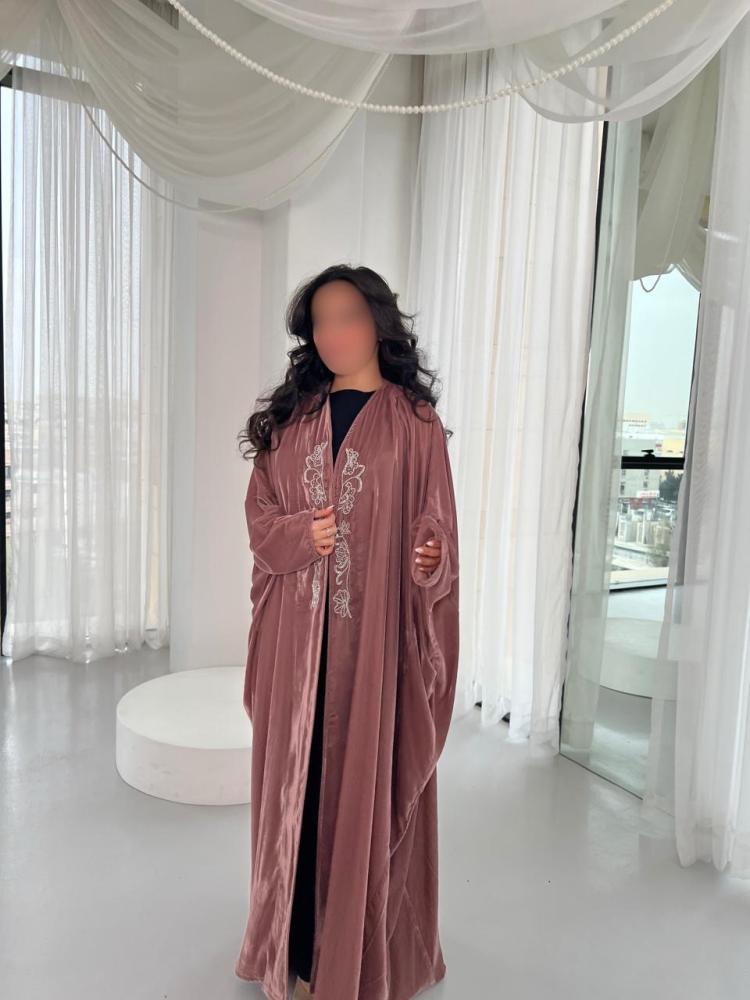 Dusty Pink Velvet Abaya