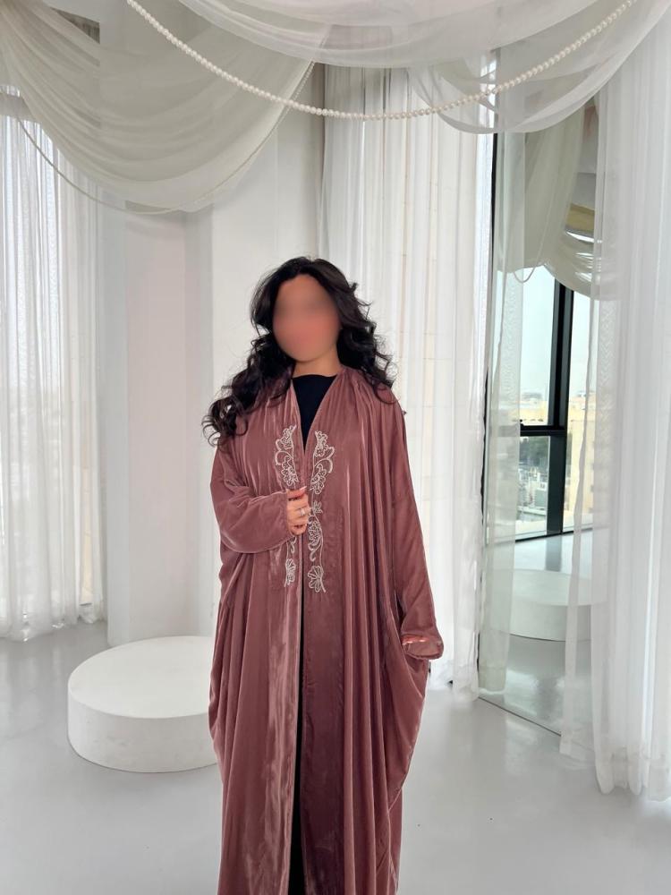 Dusty Pink Velvet Abaya