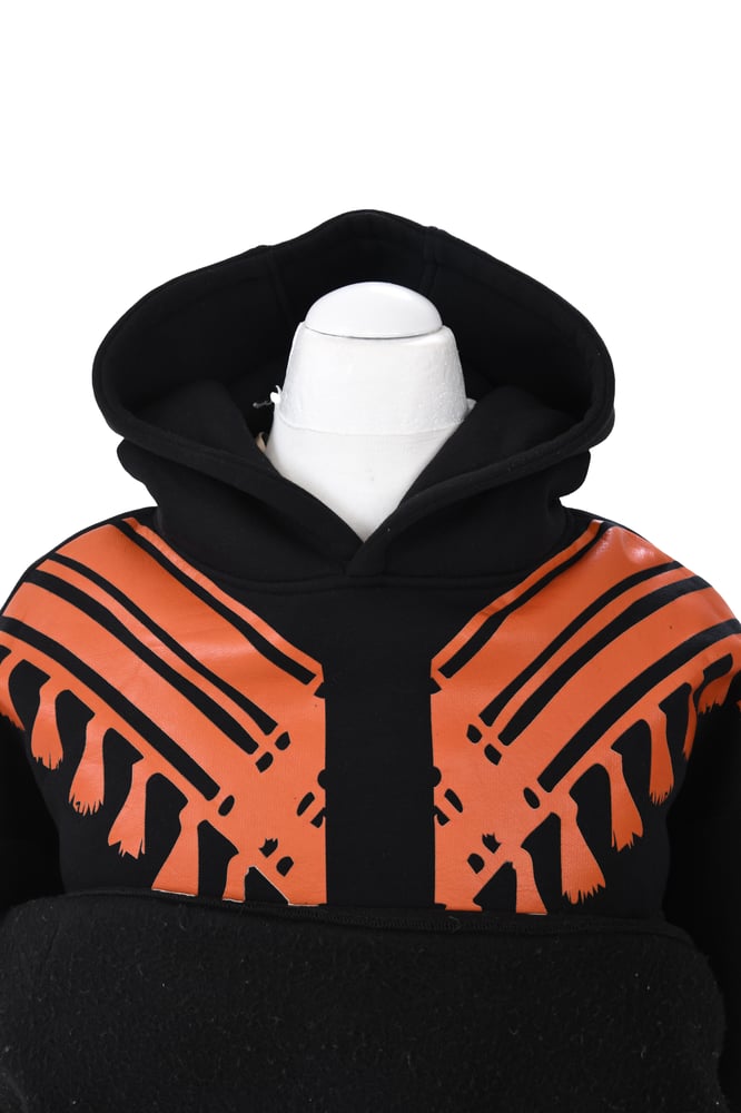 Black hoodie with a shemagh design