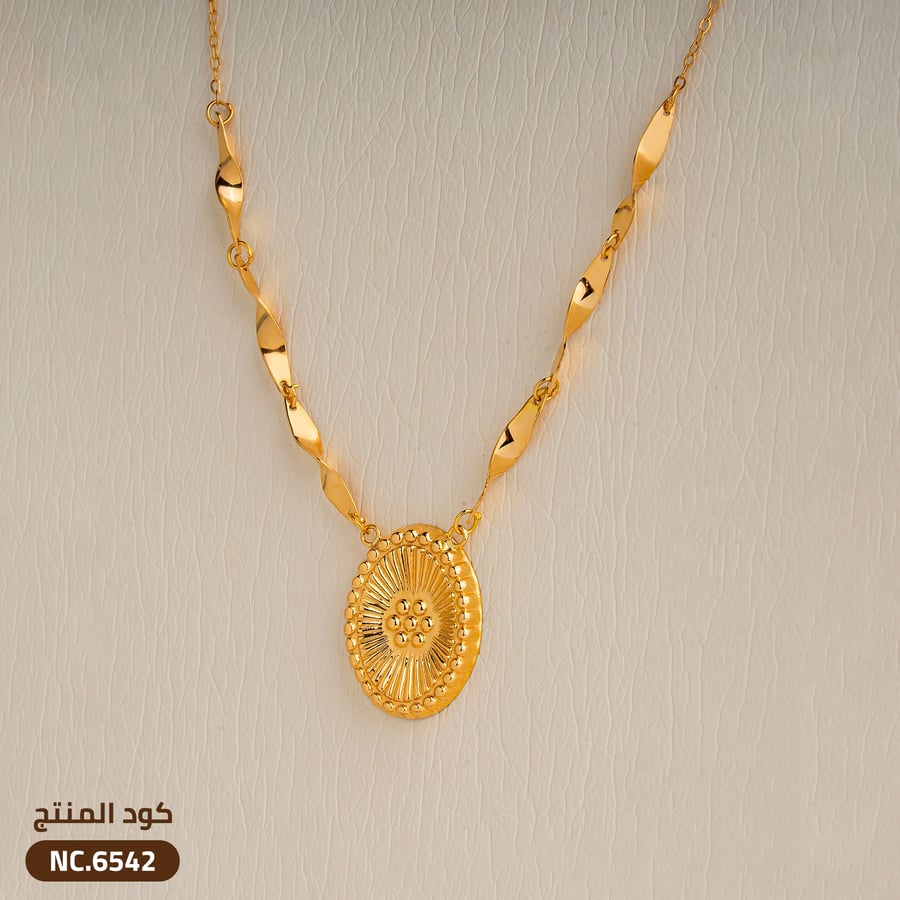 قلادة ذهب عيار 21 تصميم فريد وأنيق (NC.6542)