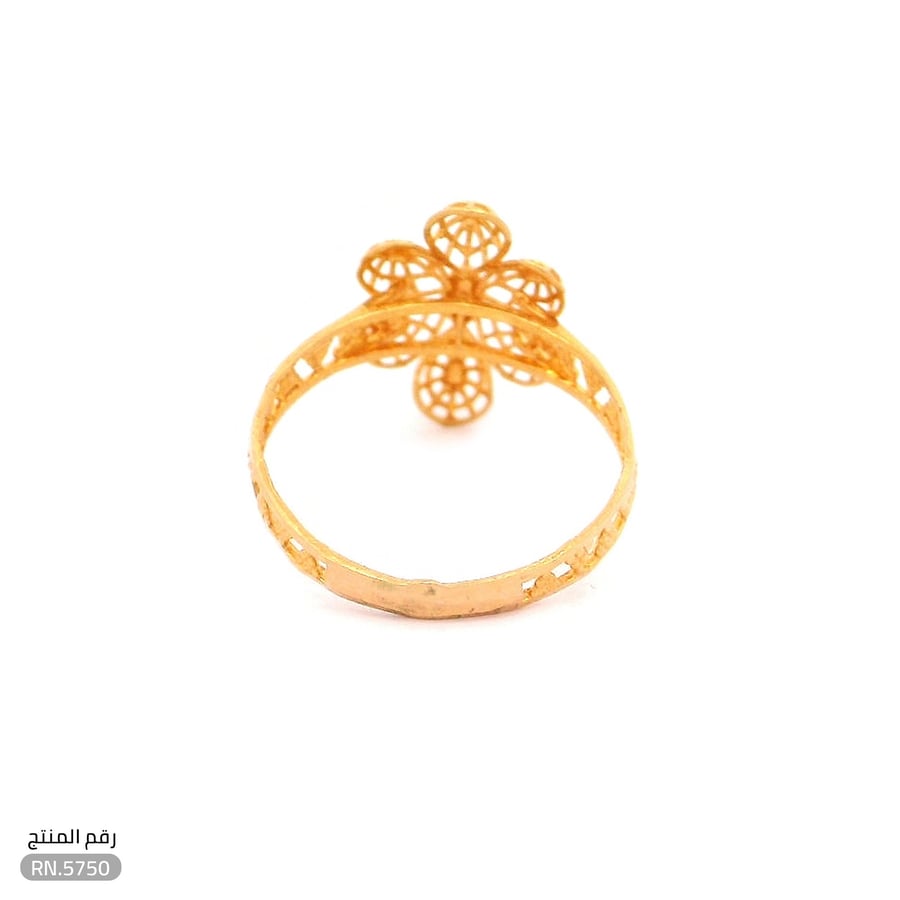 خاتم ذهب عيار 21 تصميم زهرة بنقش فاخر (RN.5750)