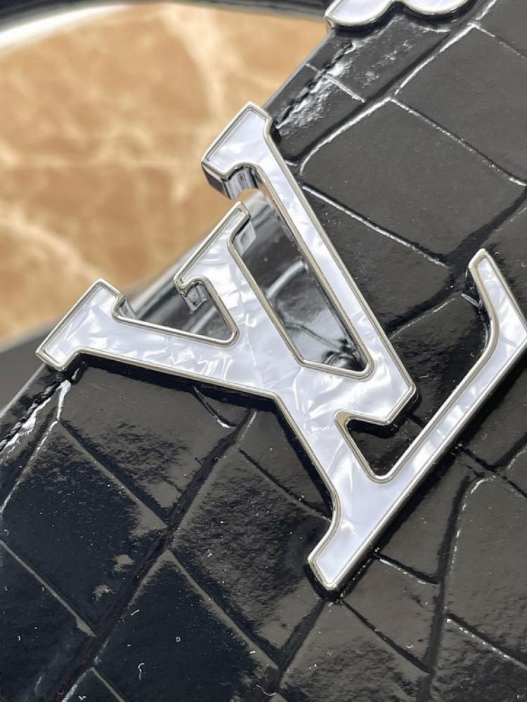 LV لويس فيتون Capucines مقاس27