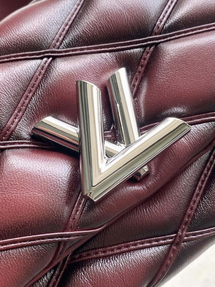 LV لويس فيتون