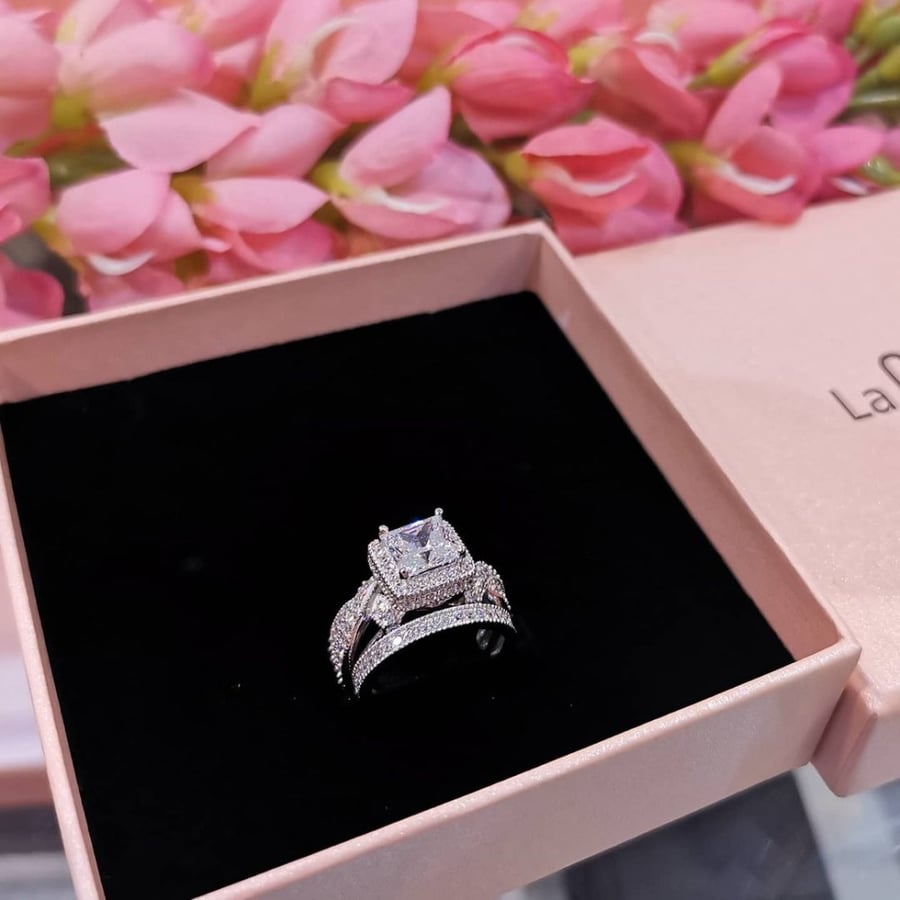 925 Sterling Silver Twins Ring with Synthetic Diamonds R1033