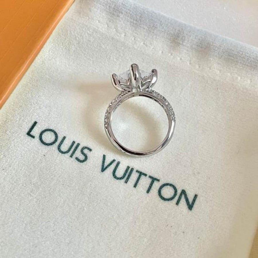 LV ring