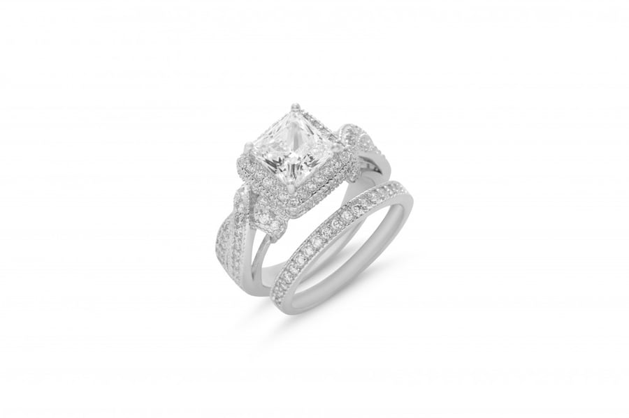 925 Sterling Silver Twins Ring with Synthetic Diamonds R1033