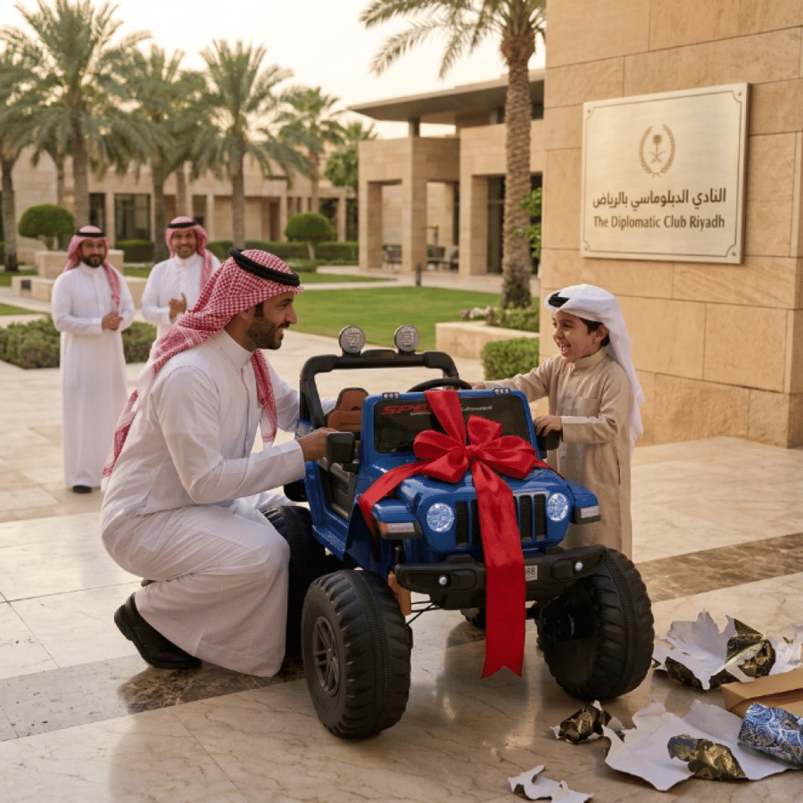 سيارة جيب شحن كهربائي للأطفال SR 1017 بمواصفات صخرية (4 محركات و 2 كراسي) مع كفرات ضخمة جداً