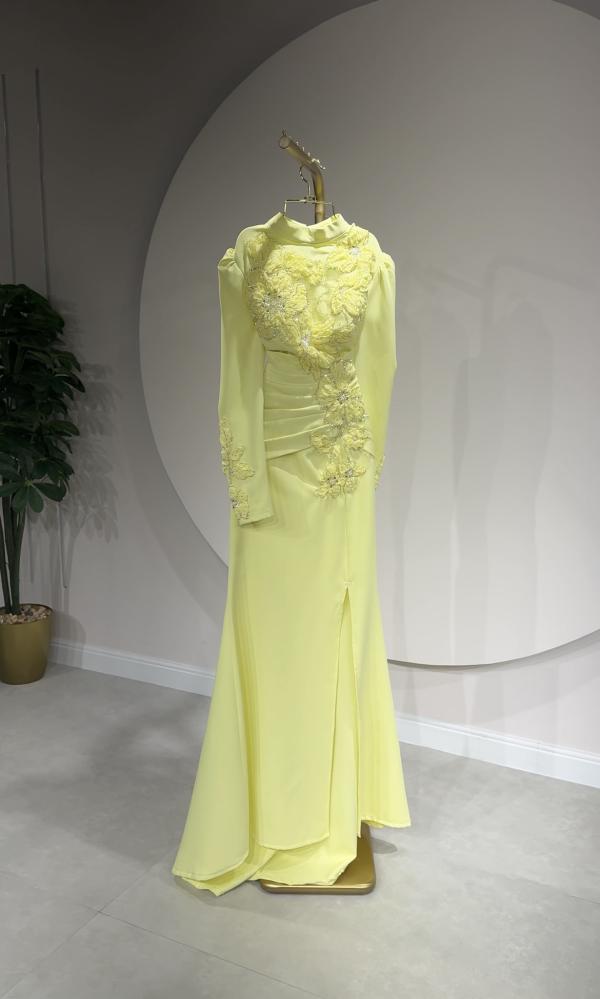 Long lemon-colored dress