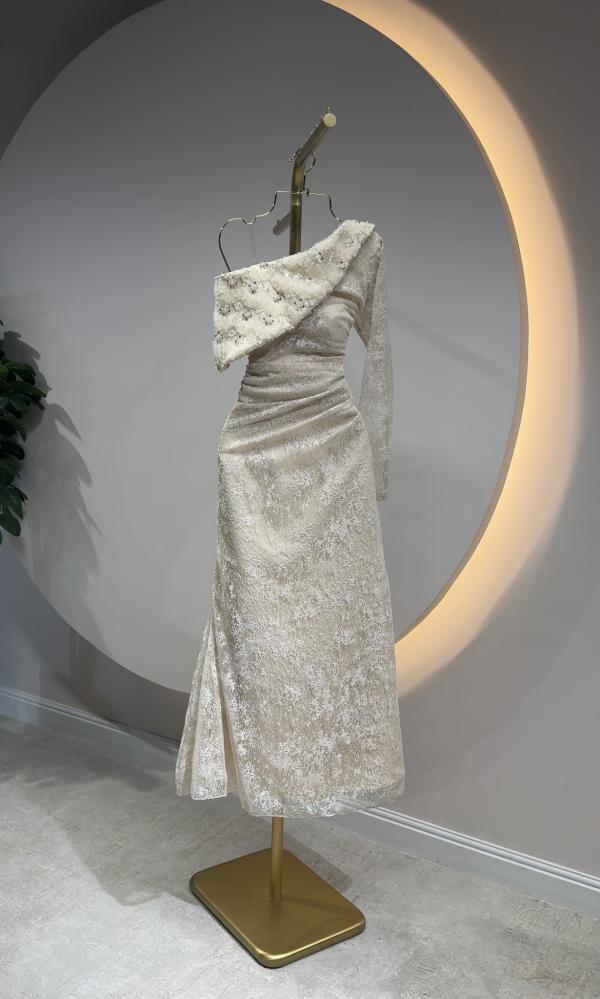 Long beige evening dress with one shoulder