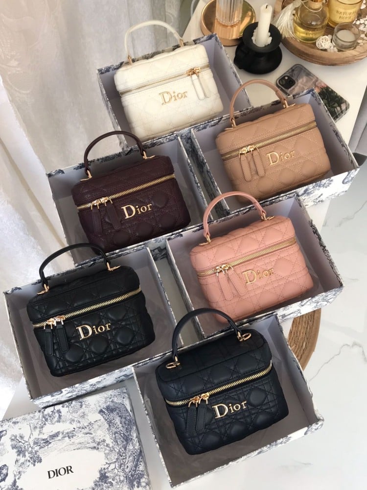 شنطة ديور درجة أولى