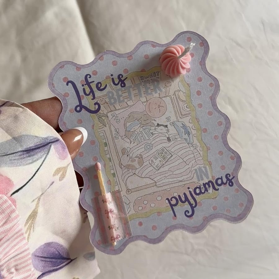 كارد "Life is BETTER IN pyjamas"