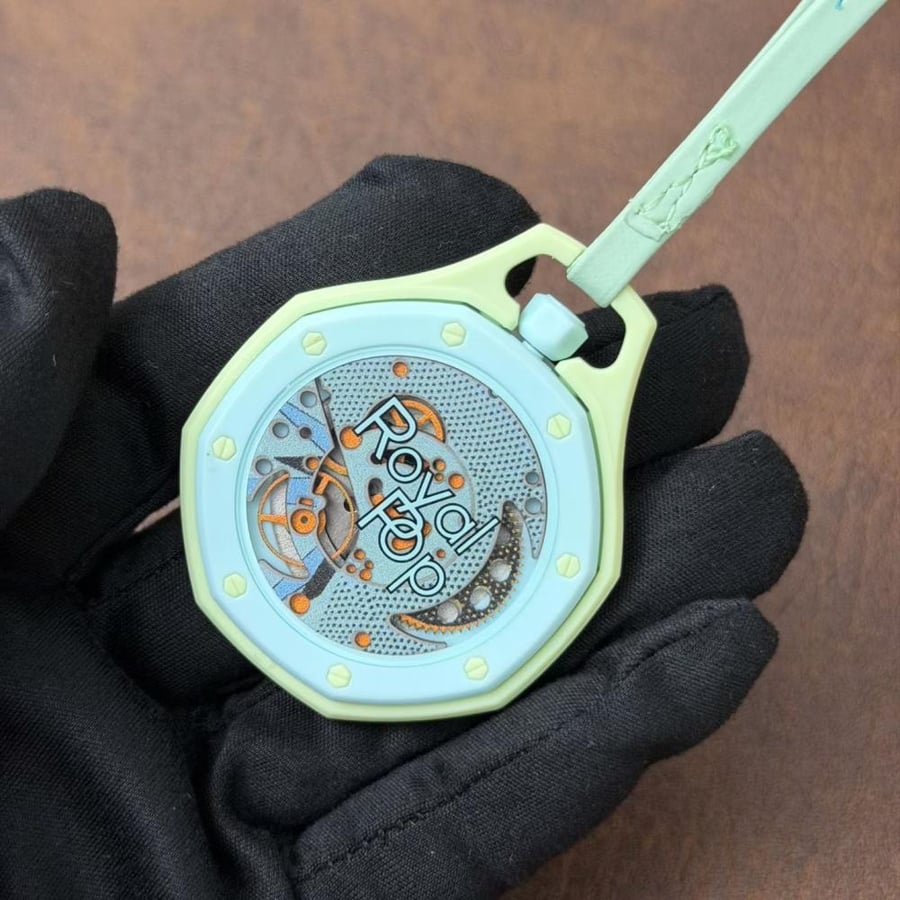ساعة رويال بوب Swatch x AP