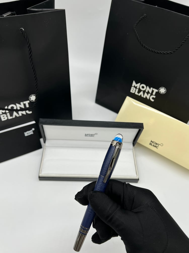 قلم مونت بلانك – سبيس بلو أزرق جلد   Space Blue Edition