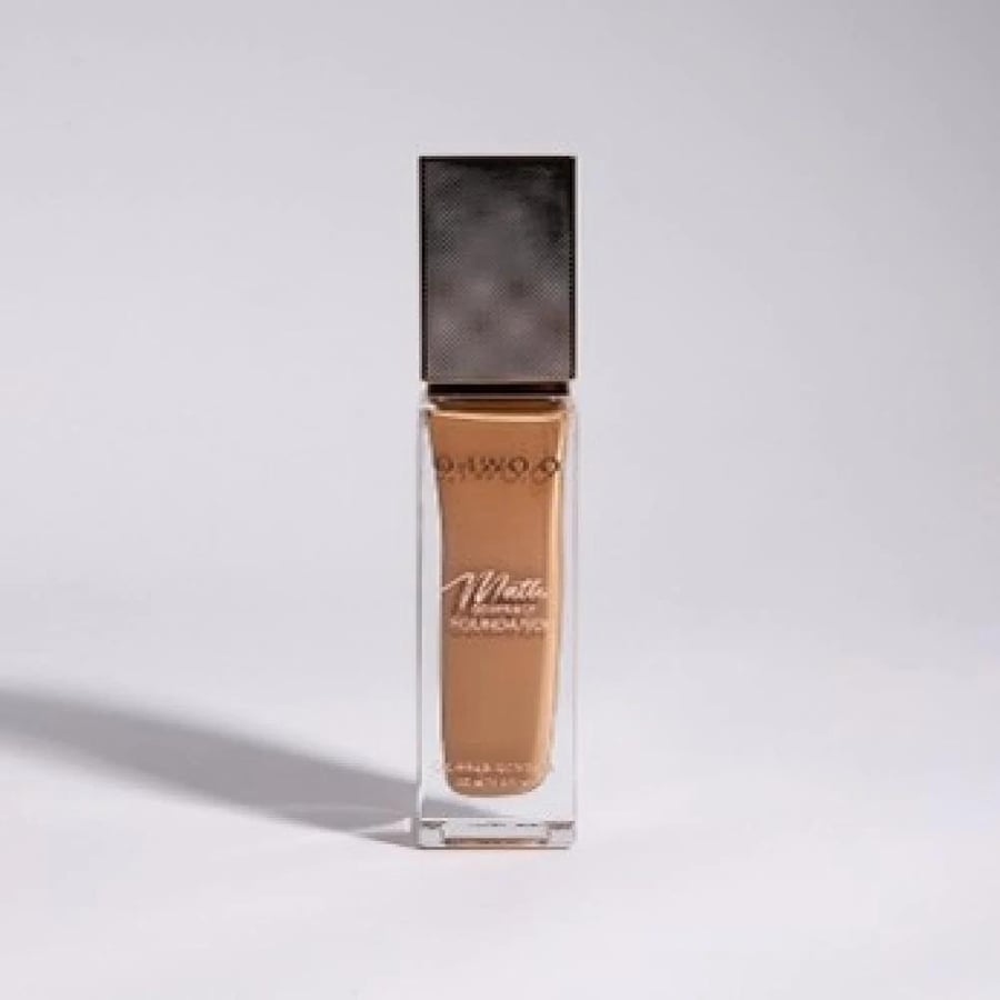 O.TWO.O Coverage Gold Foundation 06