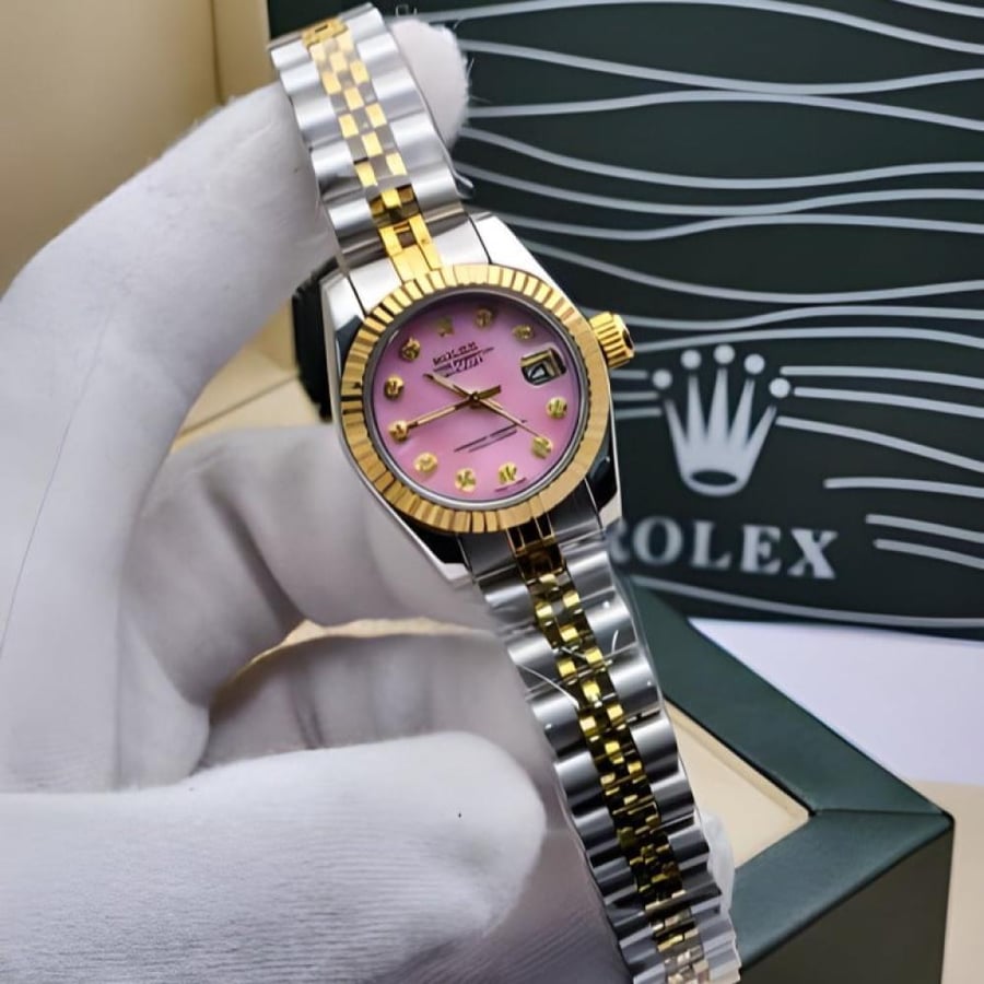 ساعة Rolex نسائية مزينة بحلقة ذهبية