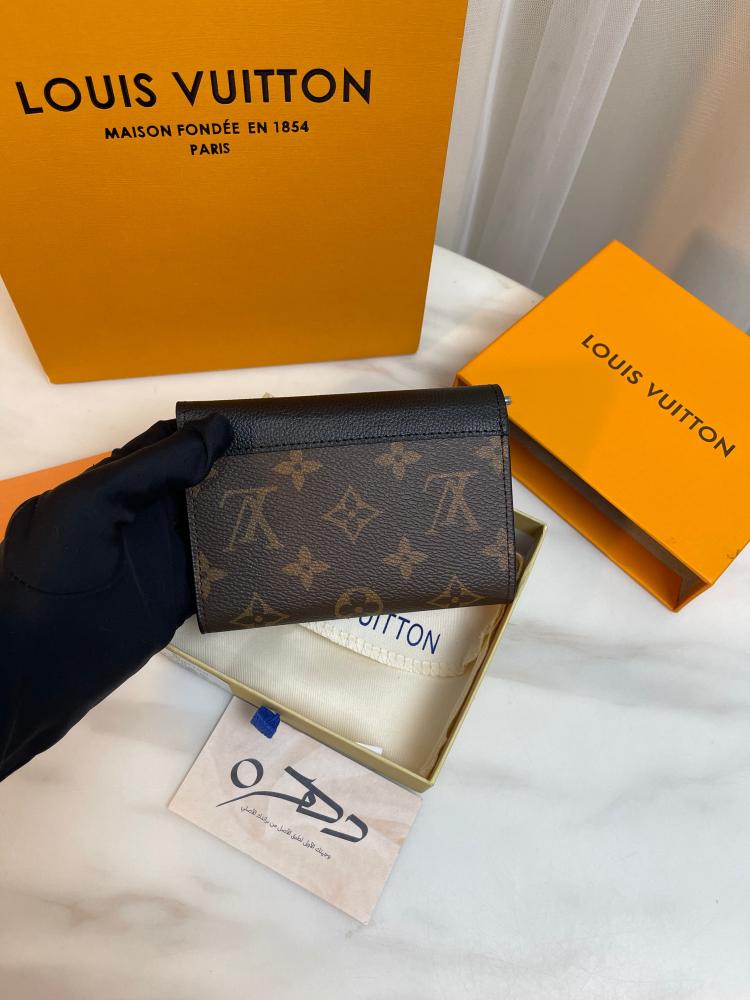 محفظة Louis Vuitton Pallas المدمجة