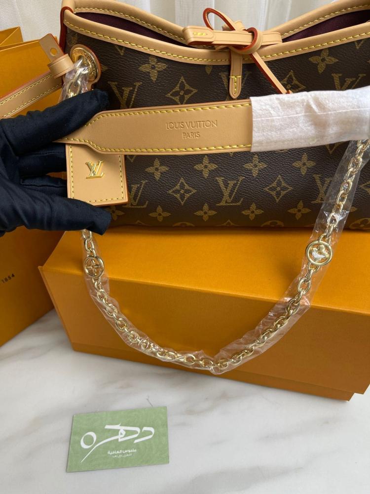 حقيبة كاري أول بي بي بطبعة مونوغرام من لويس فيتون