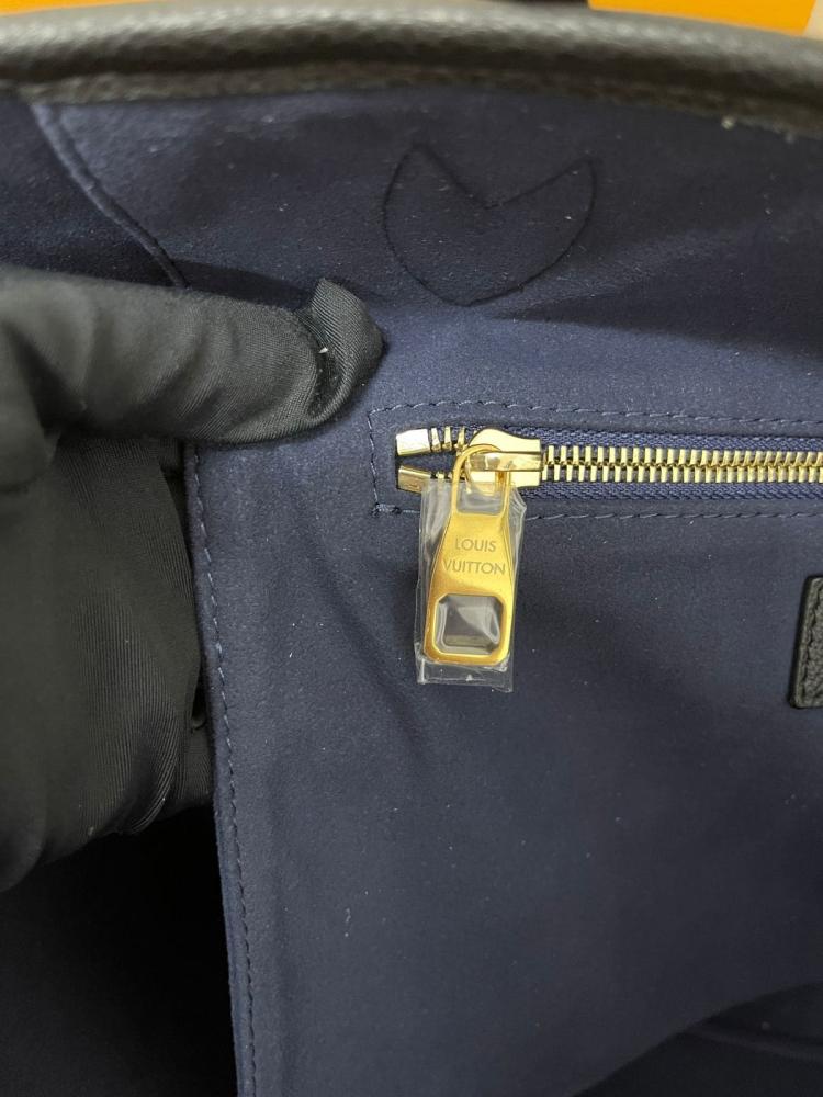 حقيبة لويس فويتون نيفرفول MM - مقاس 32 أسود
