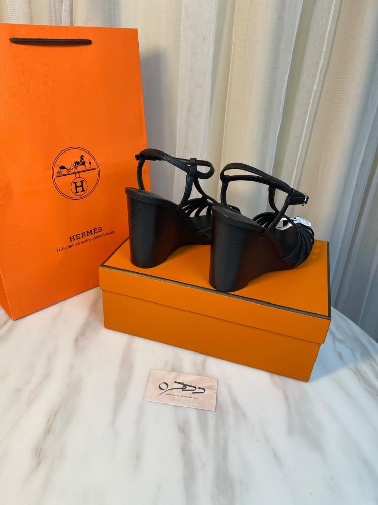 صندل ويدج T-Strap - أسود