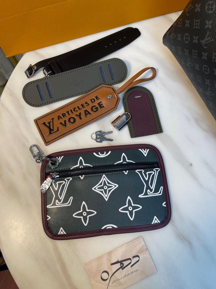 لويس فيتون Keepall Bandouliere اسود