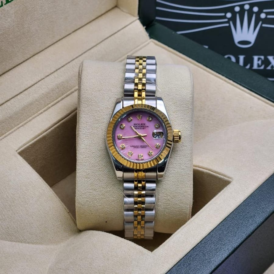 ساعة Rolex نسائية مزينة بحلقة ذهبية
