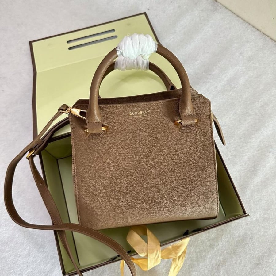 حقيبة Burberry Banwell Mini Tote Bag