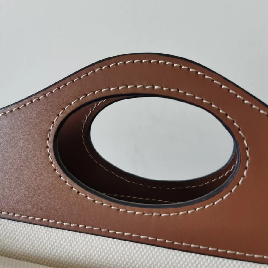 شنطة بيربري Mini Freya Tote