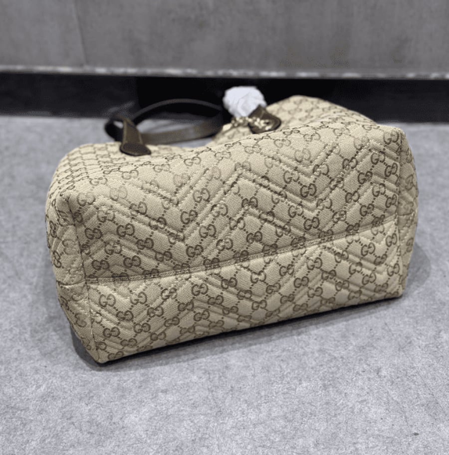 قيبة Gucci Marmont Tote الكبيرة