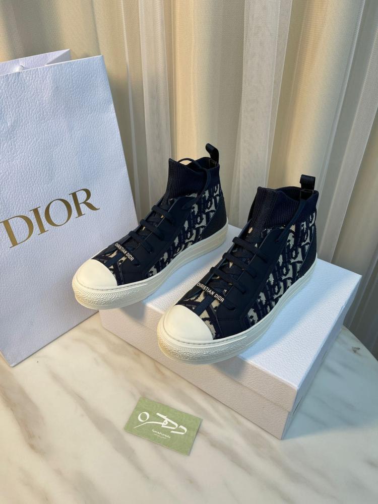 ديور WALK’N’DIOR