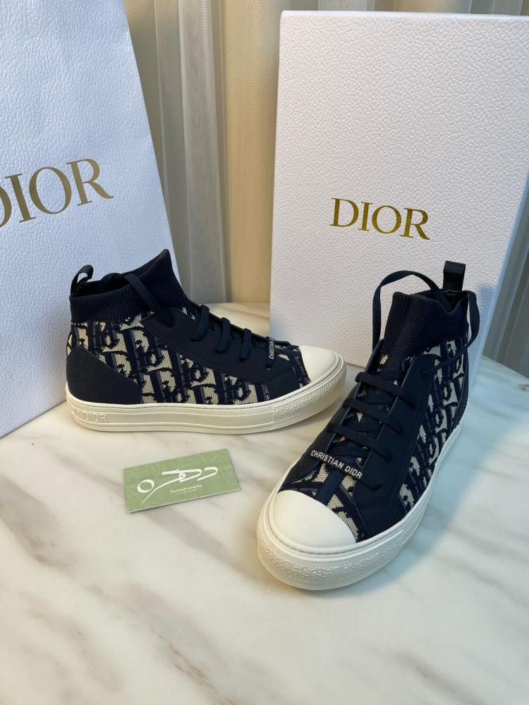 ديور WALK’N’DIOR
