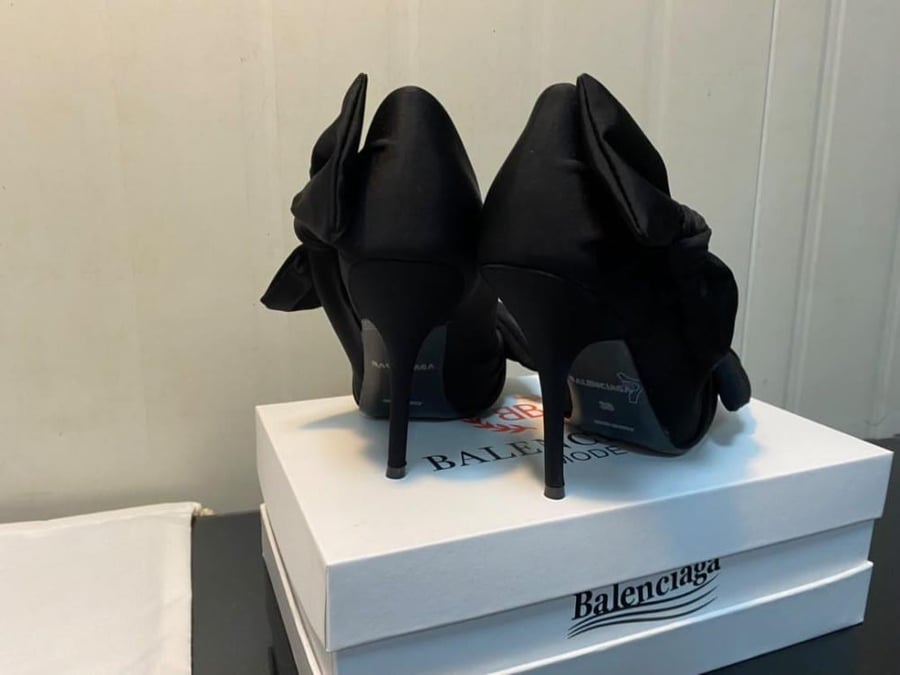حذاء Knife Knot Bow-Detail Pumps من بالنسياغا