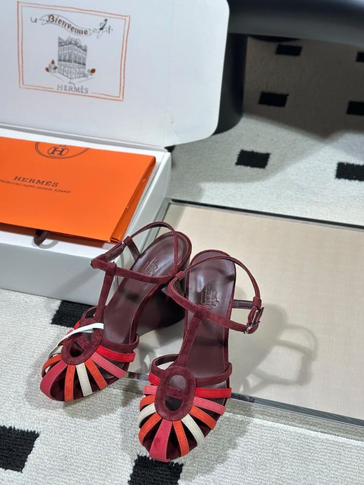 صندل ويدج T-Strap بخيوط ملونة