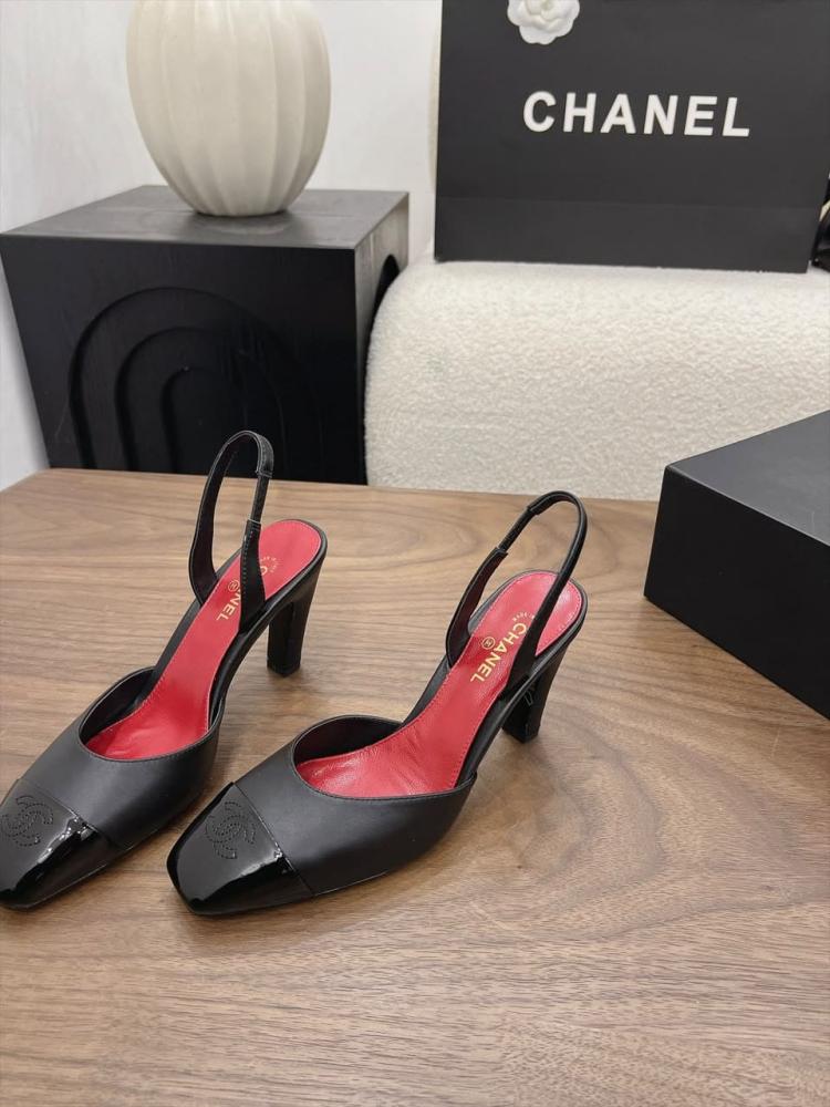 حذاء شانيل Slingback بكعب