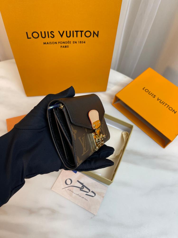 محفظة Louis Vuitton Pallas المدمجة