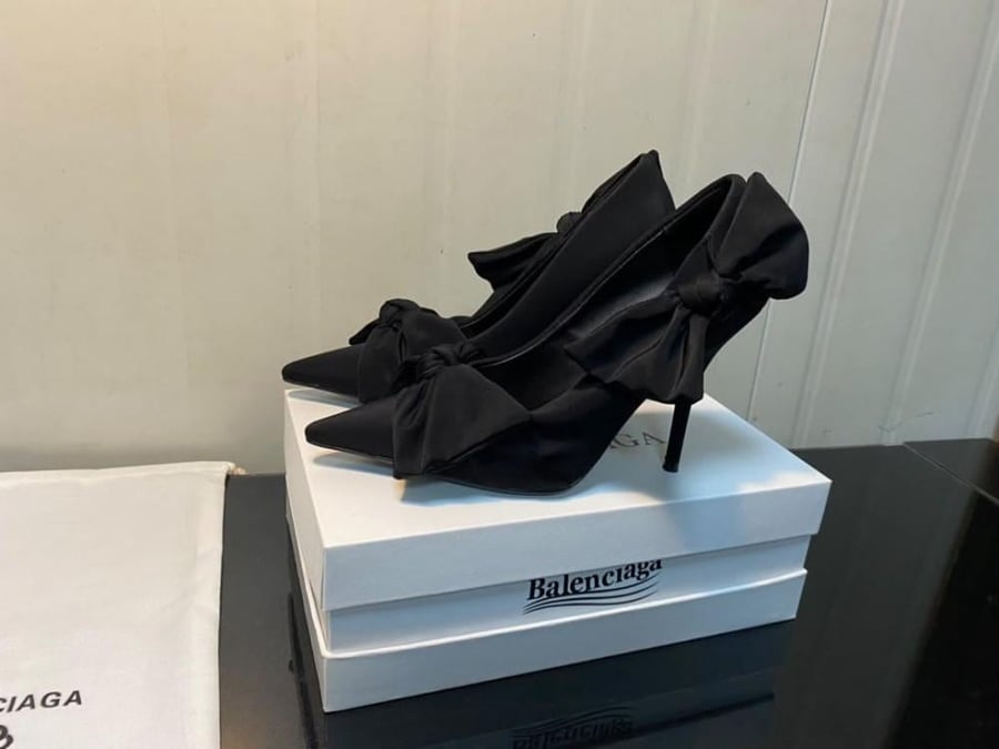 حذاء Knife Knot Bow-Detail Pumps من بالنسياغا