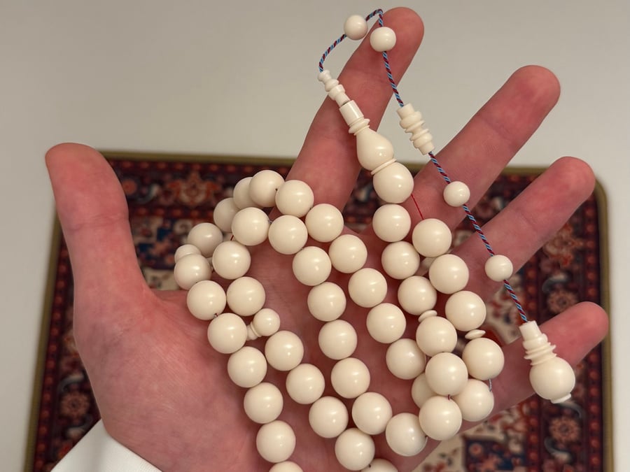 مسباح دومنه أبيض