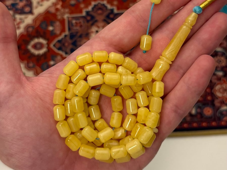 كهرمان طبيعي (قصة صندوقية)