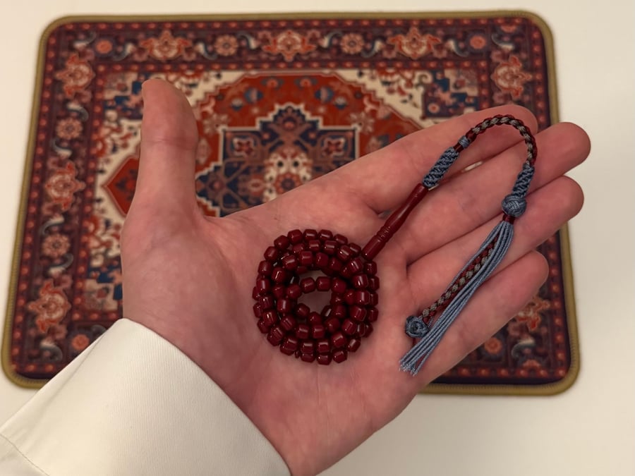 مسباح بكلايت عنابي  • 99 خرزة