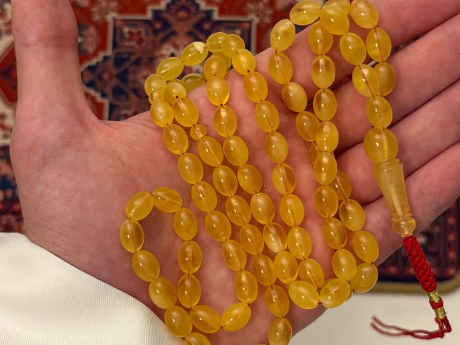 كهرمان طبيعي (قصة بيض الحمام)