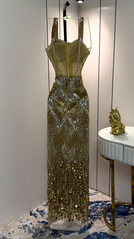 فستان سهرة "جولدن رويال"