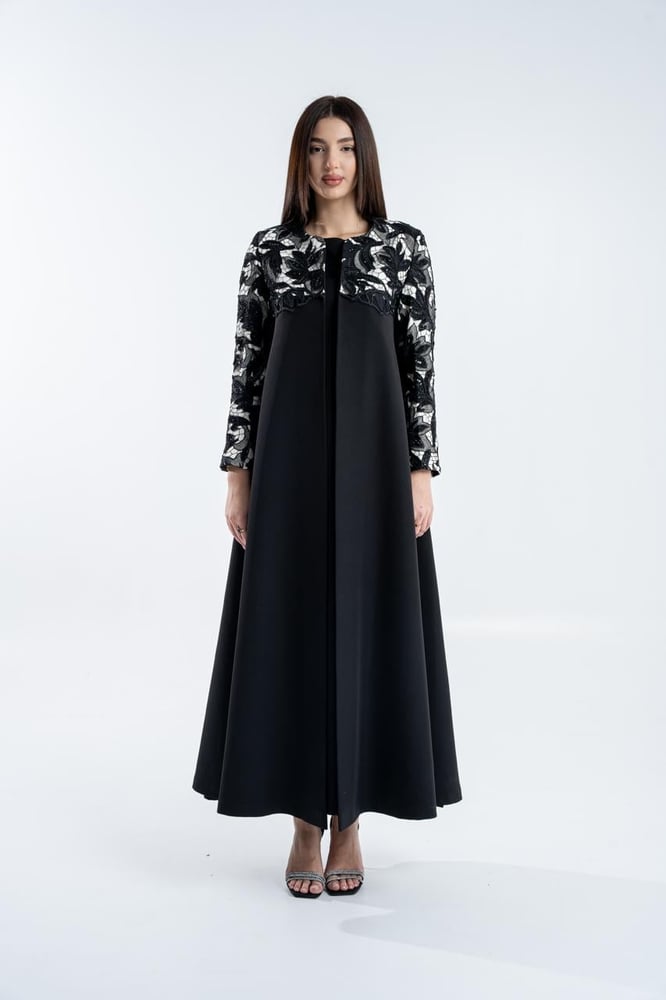 Noir Lace Royal (Black)