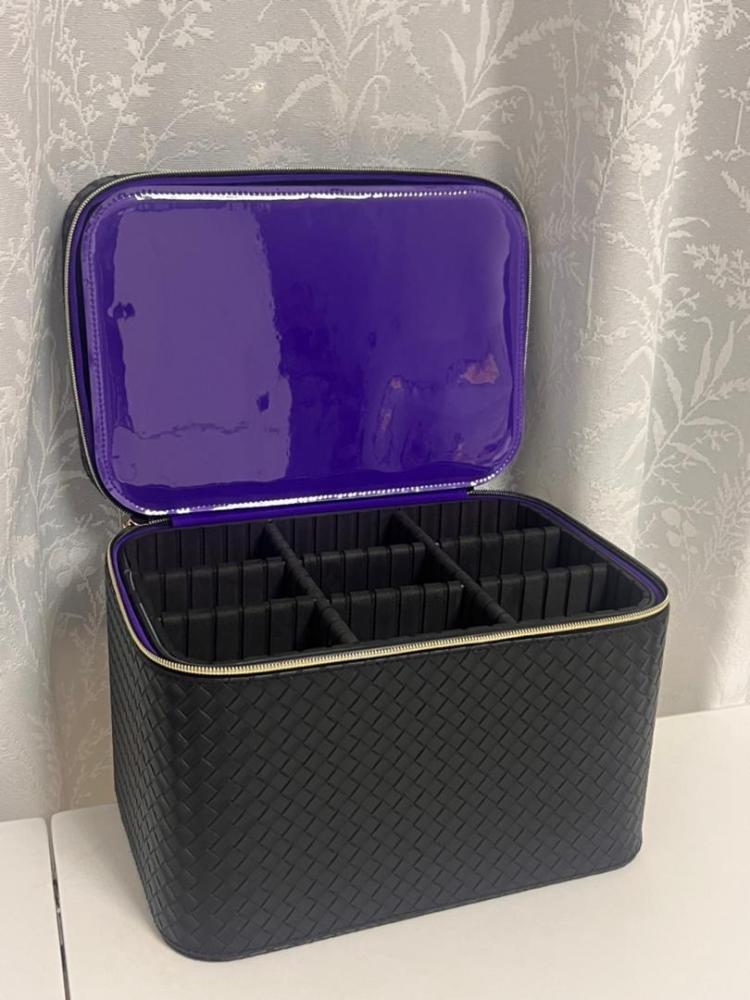 شنطة عطور كبيرة اللون اسود واللون الداخلي بنفسجي - black inside purble